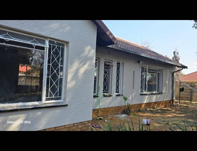 3 BEDROOM HOUSE FOR SALE IN GROENEWEIDE